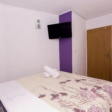 Guesthause Antonio Πανσιόν *